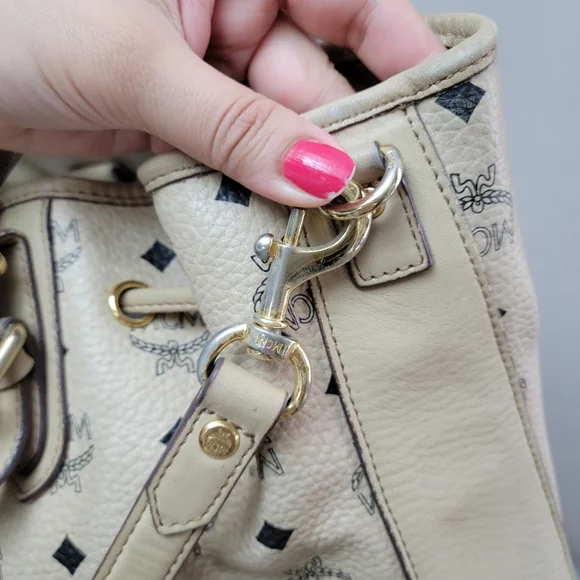 MCM Women's Beige Tote Bag - Picture 3 of 16